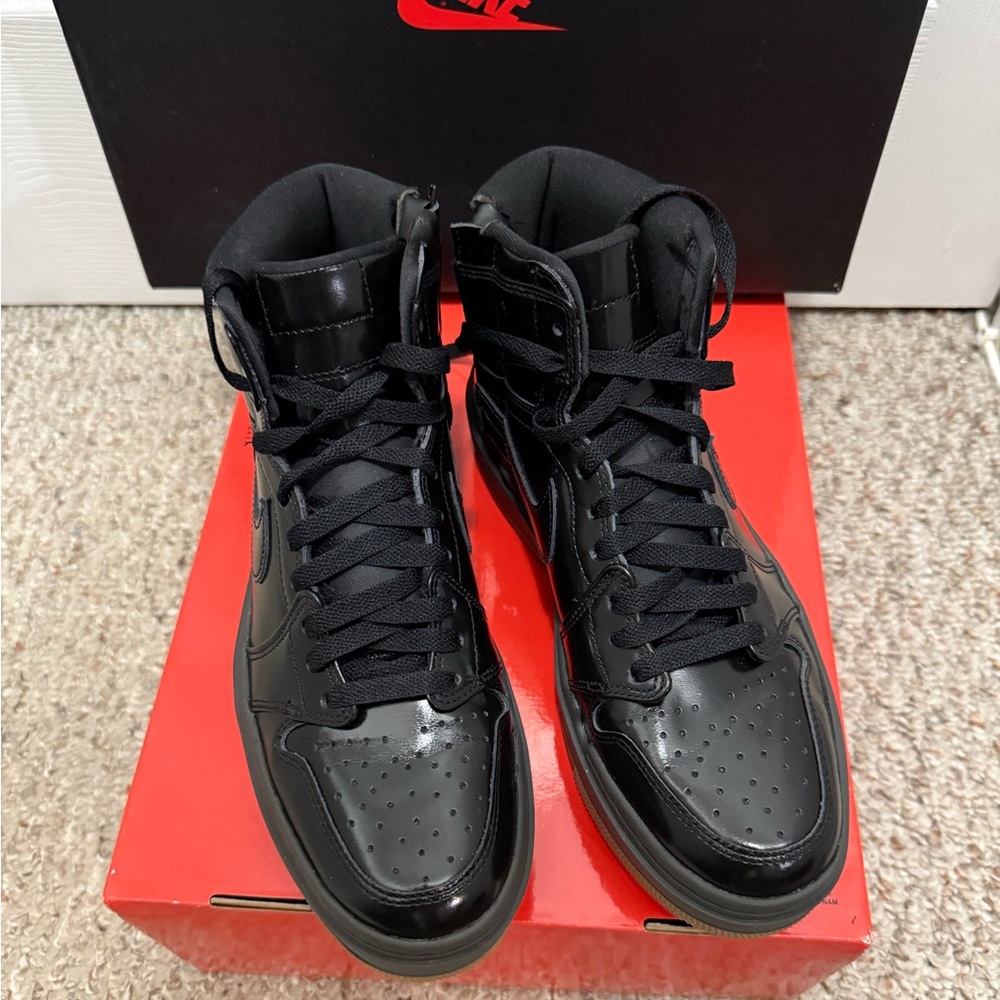 EUC Women’s Air Jordan 1 Elevate patent leather - size 9.5
